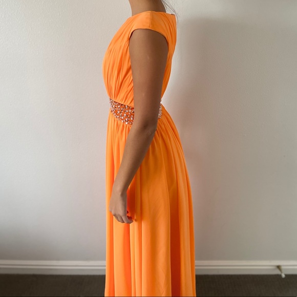 Bright orange custom-made maxi dress - Picture 3 of 5